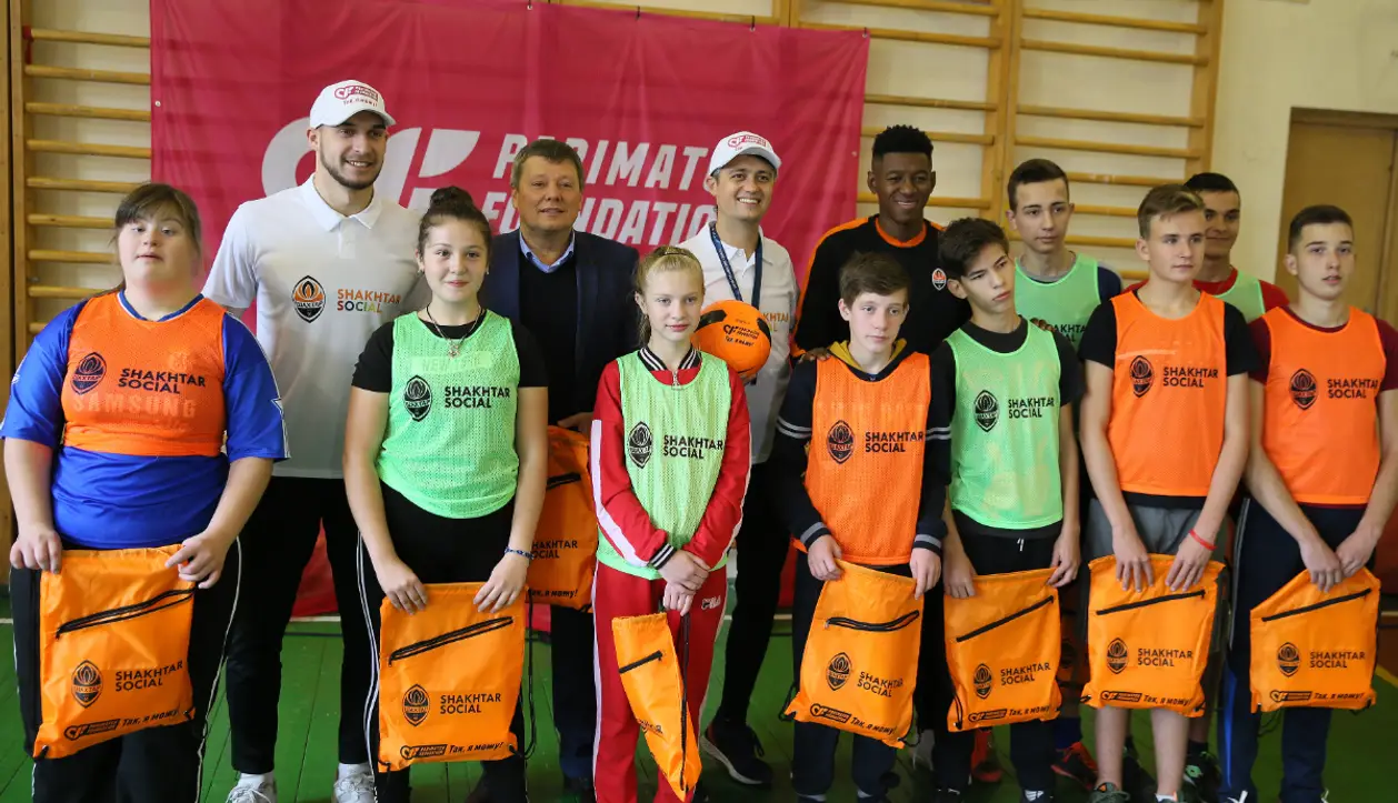 Игрок «Шахтера» Витао во Львове запустил занятия футболом для детей с инвалидностью