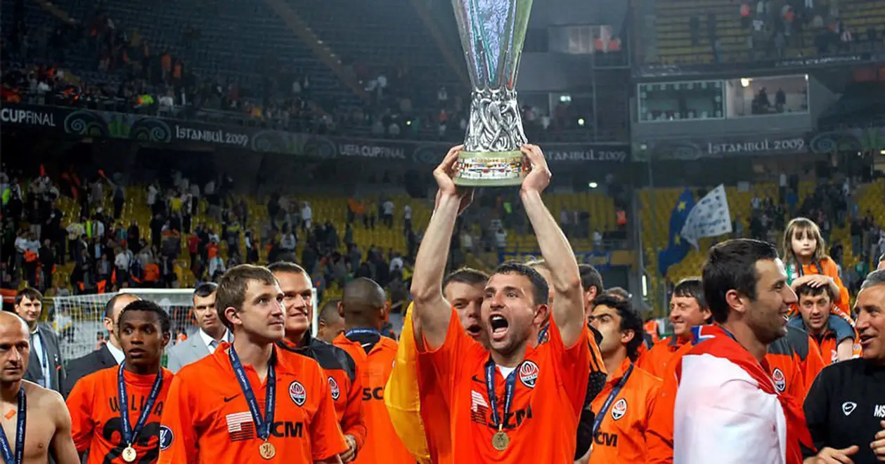 11 лет назад «Шахтер» завоевал Кубок УЕФА. Вспоминаем самые памятные фото исторического триумфа