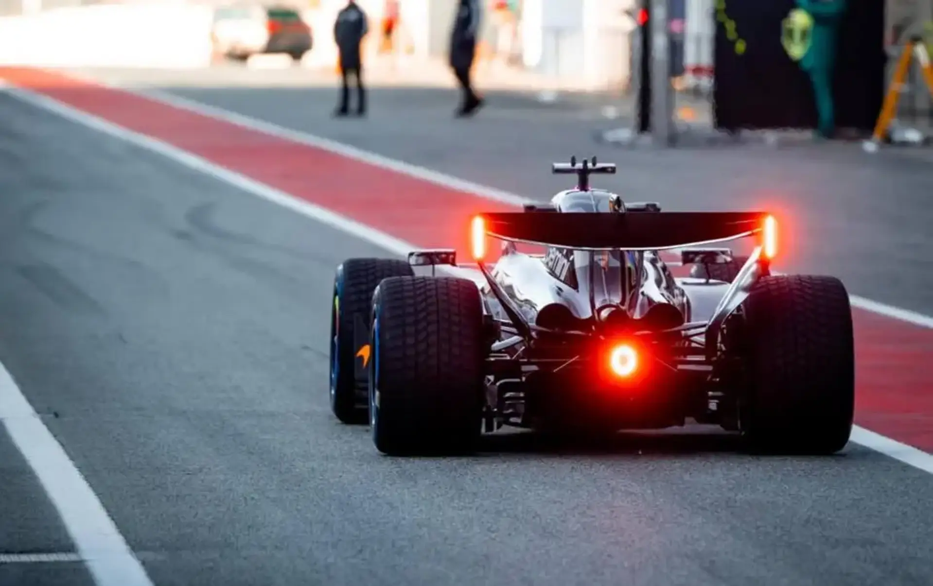 Кінець іспанських тестів: «McLaren» та «Ferrari» обмінюються рекордами, технічний розбір мистецтва Ньюї 