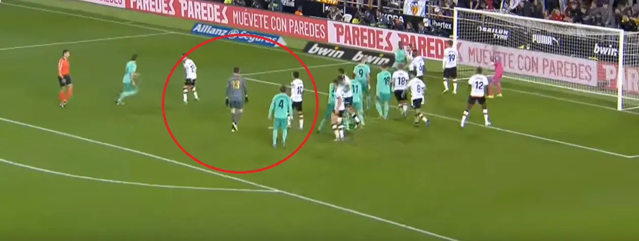 Куртуа прибежал спасать «Реал» на последних секундах и помог забить Бензема на 96-й минуте