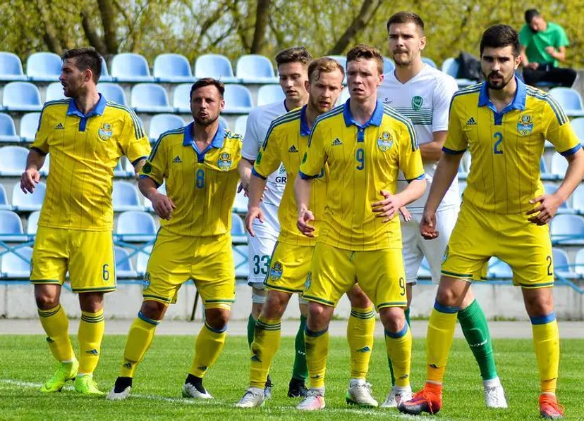 9 комичных историй с формами в украинском футболе