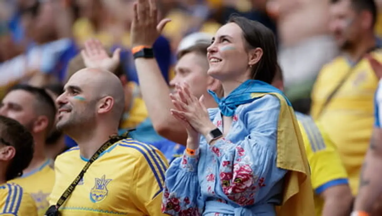 Лучшие украинцы на Евро – болельщики. Доставили праздник команде и заряжали друг друга