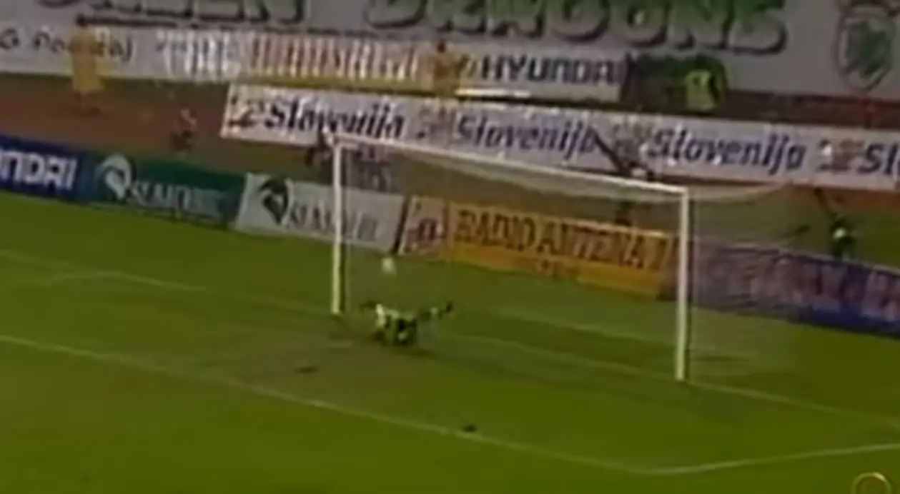 Ровно 20 лет назад Шовковский пропустил самый курьезный гол, после которого даже хотел завязать с карьерой
