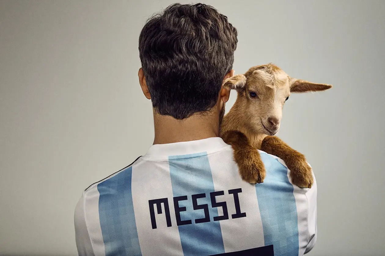 Великий фотосет Месси с козами
