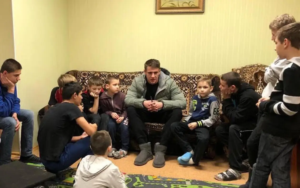 Артем Беседин посетил Центр социально-психологической реабилитации детей в Харькове