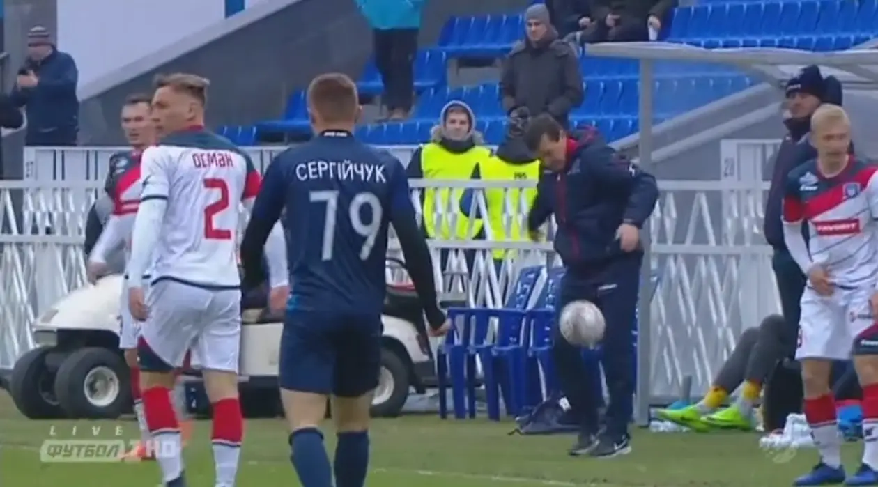 Тренер «Арсенала-Киев» в матче против «Десны» был ярче, чем все его футболисты