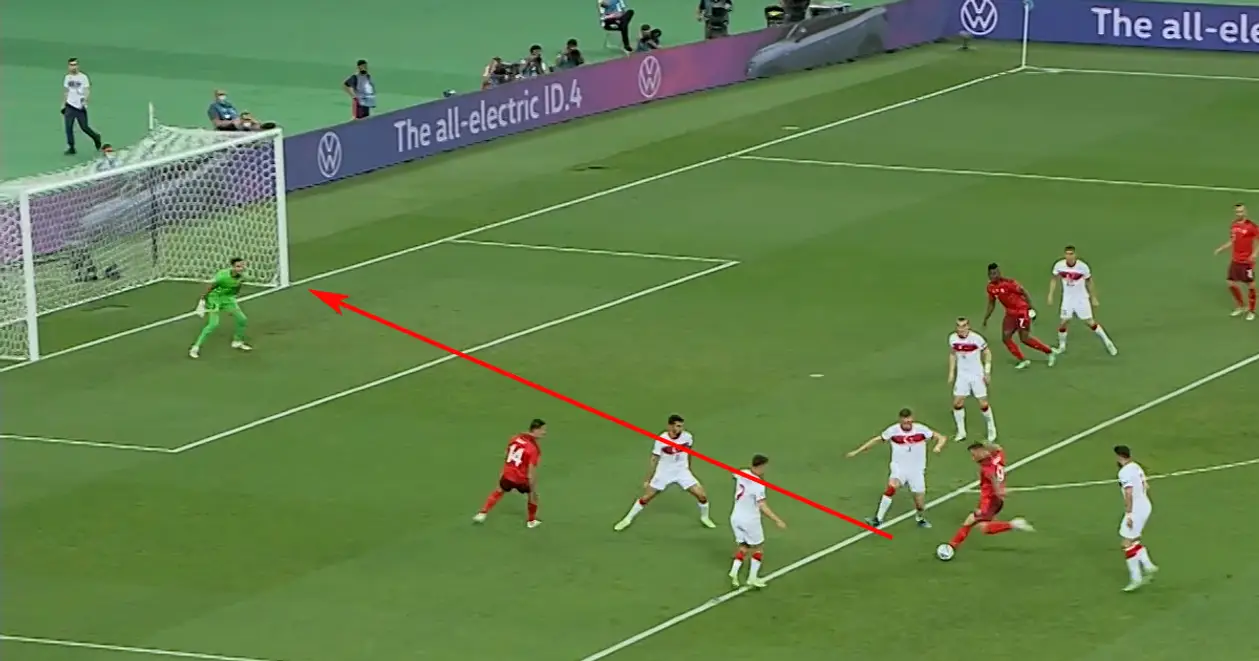 Сеферович положил красивый гол в ворота Турции бильярдным ударом под штангу