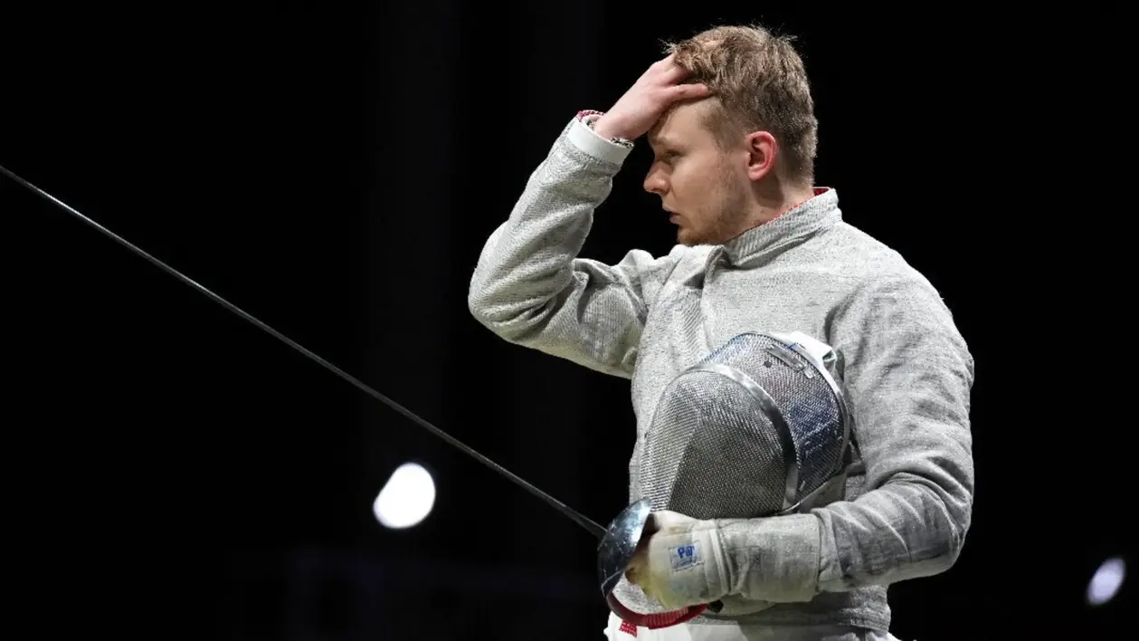 Російський фехтувальник відмовився від нейтрального статусу – тепер заявився на турнір як нейтральний
