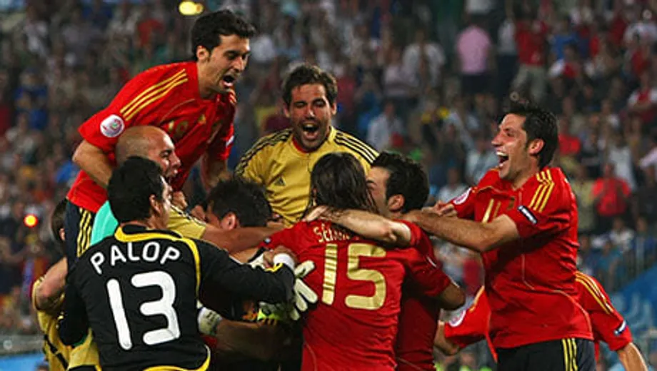 На Евро-2008 Испания превратилась из лузеров в чемпионов. Все благодаря победе над Италией в четвертьфинале