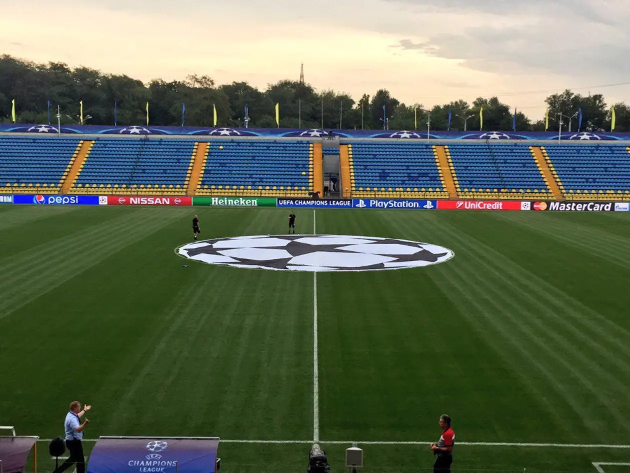 Стадион, куда приедет финалист Лиги Чемпионов VS Стадион, где в субботу состоится матч аматорских клубов