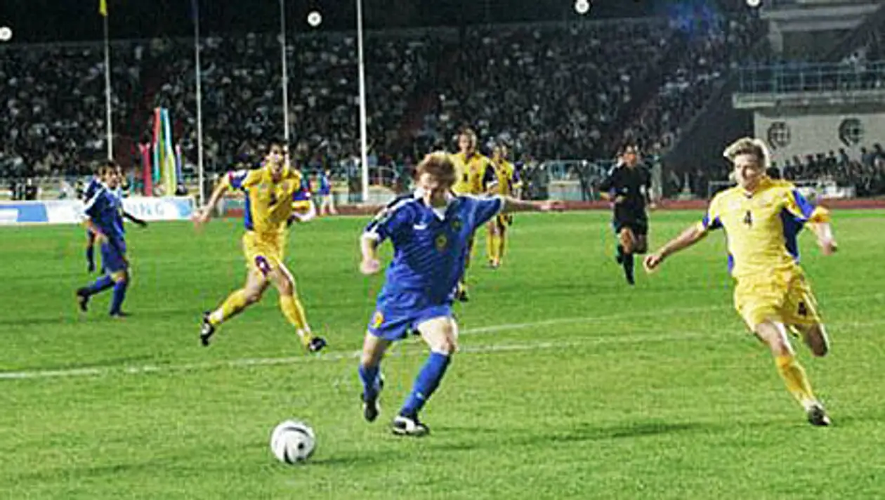 Украина – первый соперник Казахстана под эгидой УЕФА. В 2004-м все решил гол Ротаня в концовке 