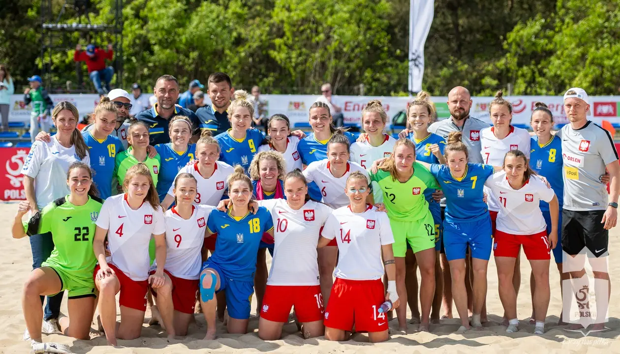 Жіноча збірна України з пляжного футболу вдало розпочала сезон
