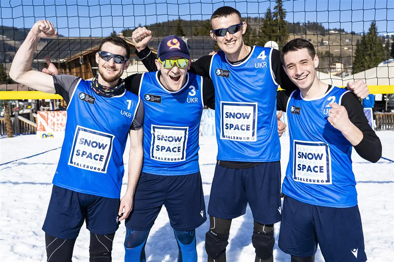 Украина победила Россию в волейболе на снегу. Да-да, вы все правильно прочитали