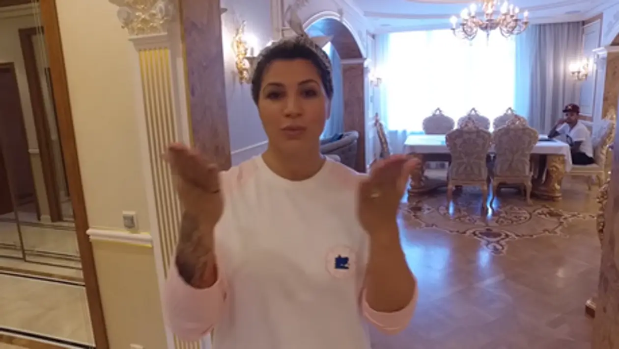 Жена Дентиньо показала их киевскую квартиру в стиле Пшонки