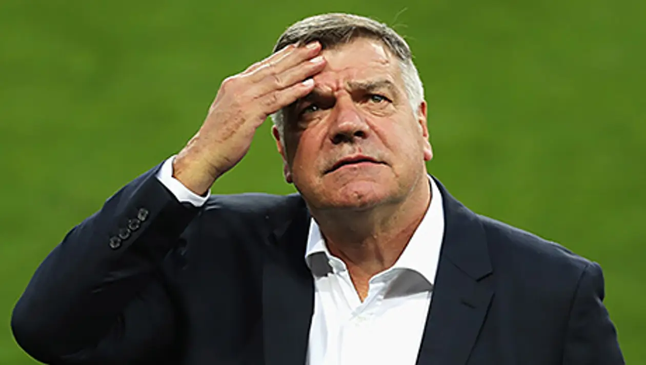 Тренер сборной Англии уволен из-за журналистов: что произошло