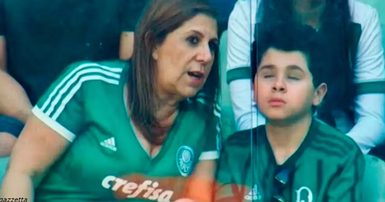 В Бразилии мама комментирует слепому сыну футбол. А вы ходили с мамой на стадион?