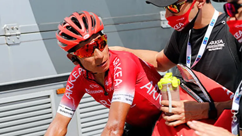 На «Тур де Франс» допинг-облава: полицейский рейд по номерам гонщиков (нашли запрещенку), два медика задержаны