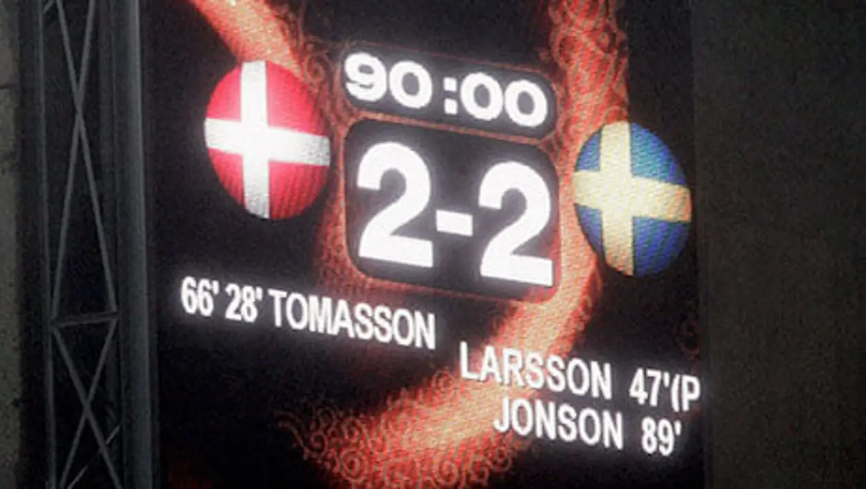 На Евро-2004 Дания и Швеция сыграли 2:2 и прокатили итальянцев. Скандинавскую ничью назвали «бискотто» 🥠