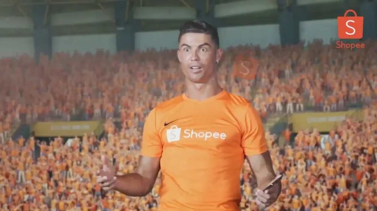 😂 Роналду танцует в азиатской рекламе онлайн-магазинов. Смешно и очень странно