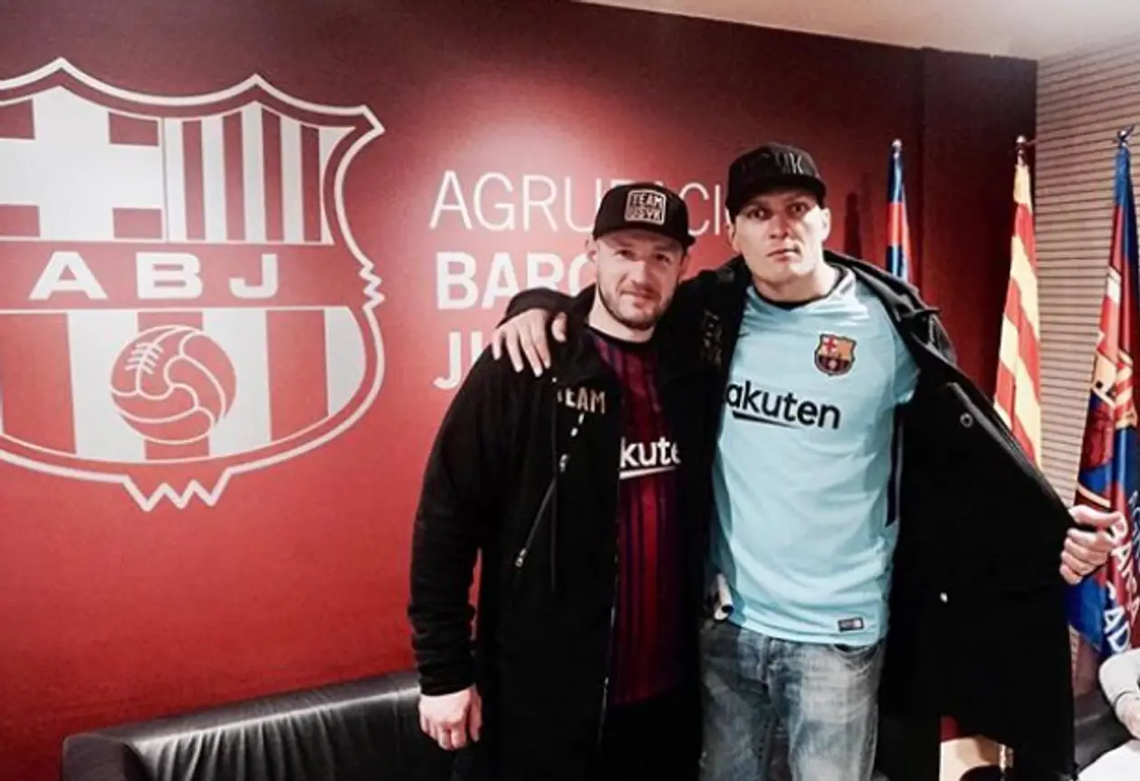 Усик посетил матч «Барселона» – «Атлетико»