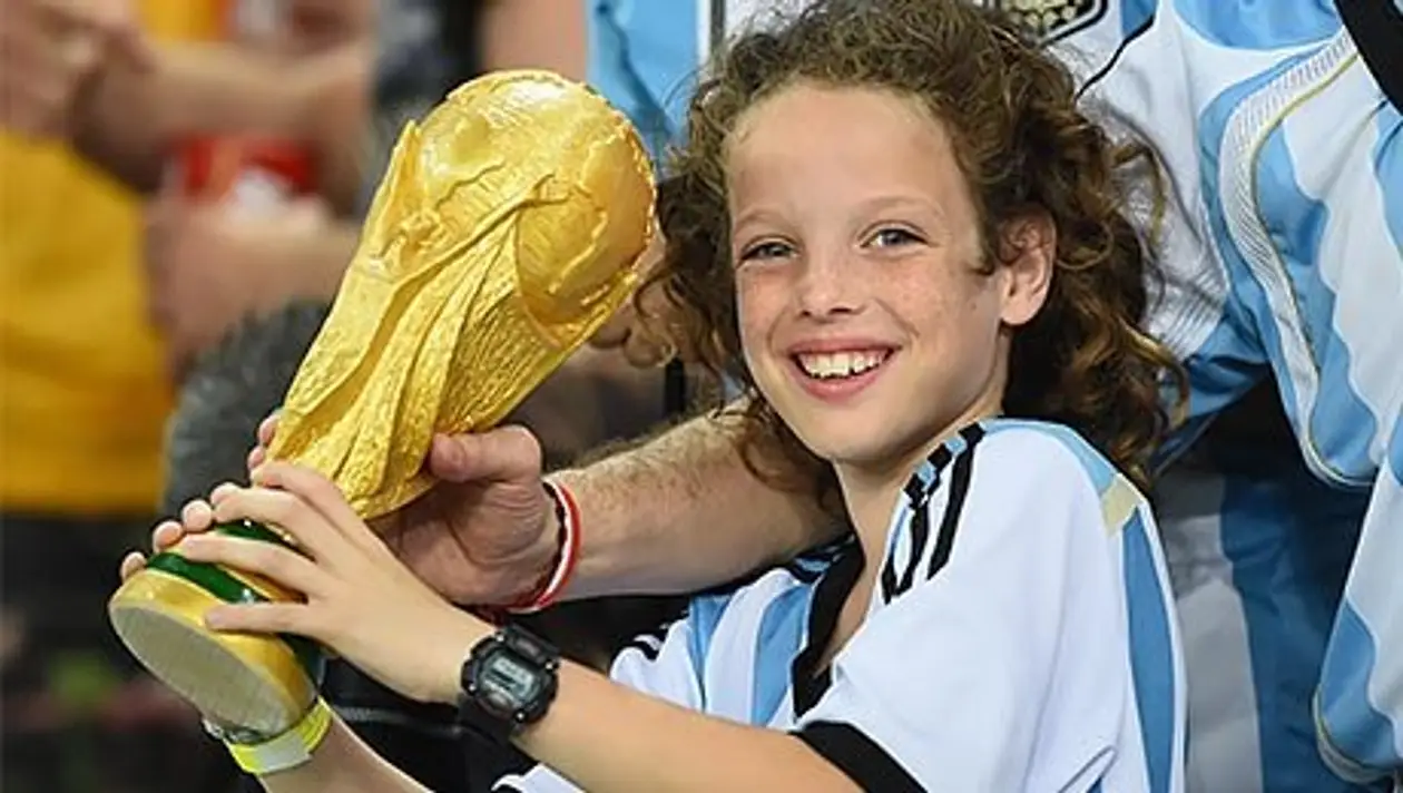Печальные дети в полосатых пижамах. Почему аргентинцы так любят свой футбол