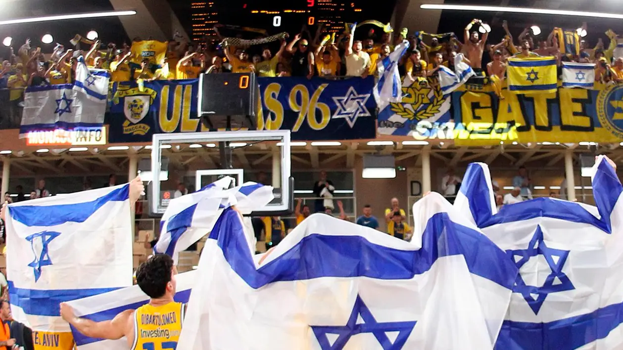 Що з баскетболом в Ізраїлі: чемпіонат зупинили після одного матчу, іноземців вивезли, «Маккабі» їде до Сербії