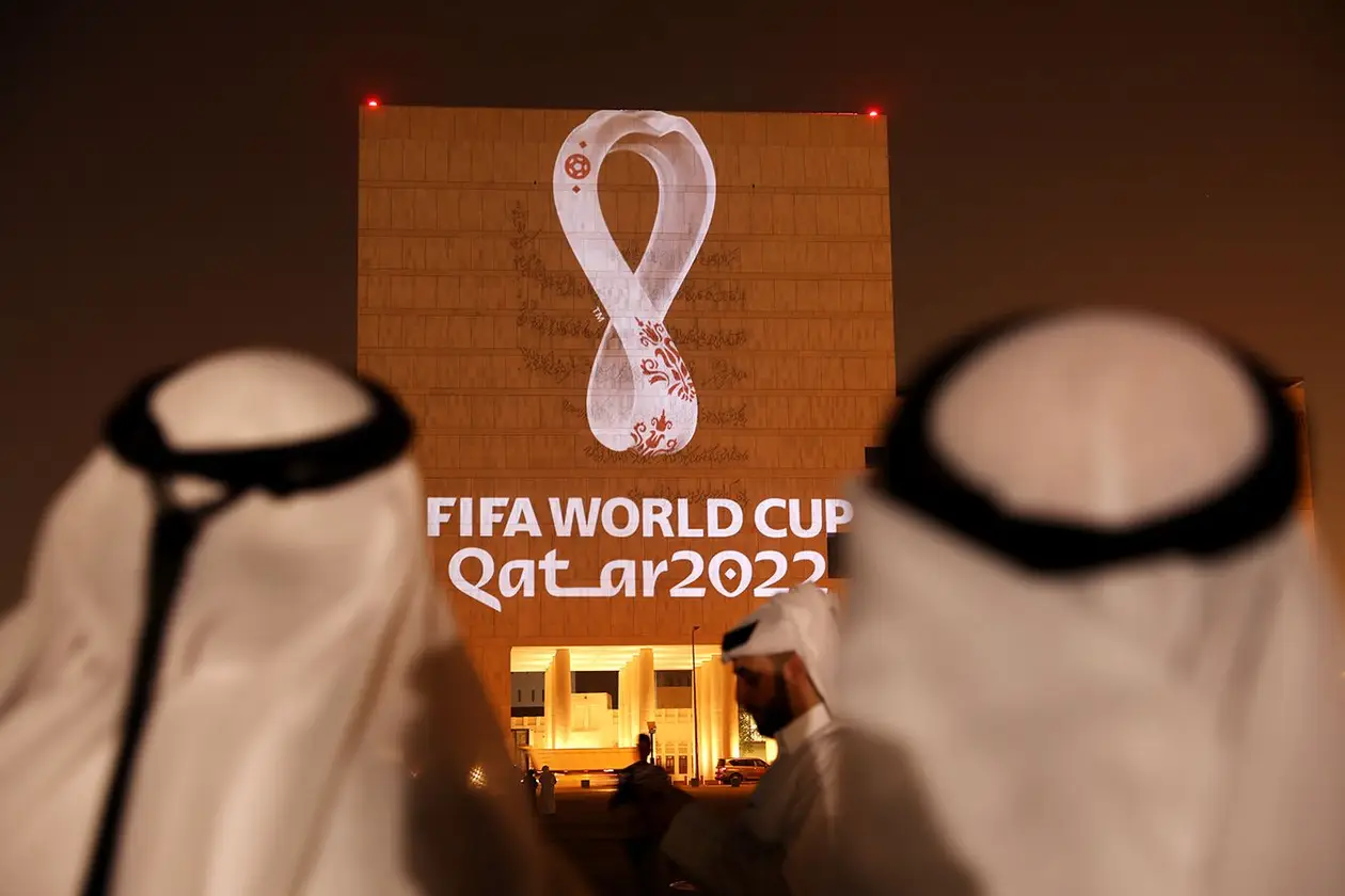 Проведення ЧС - 2022 у Катарі - сумнівна ідея. Від ФІФА вимагають гроші для працівників стадіону