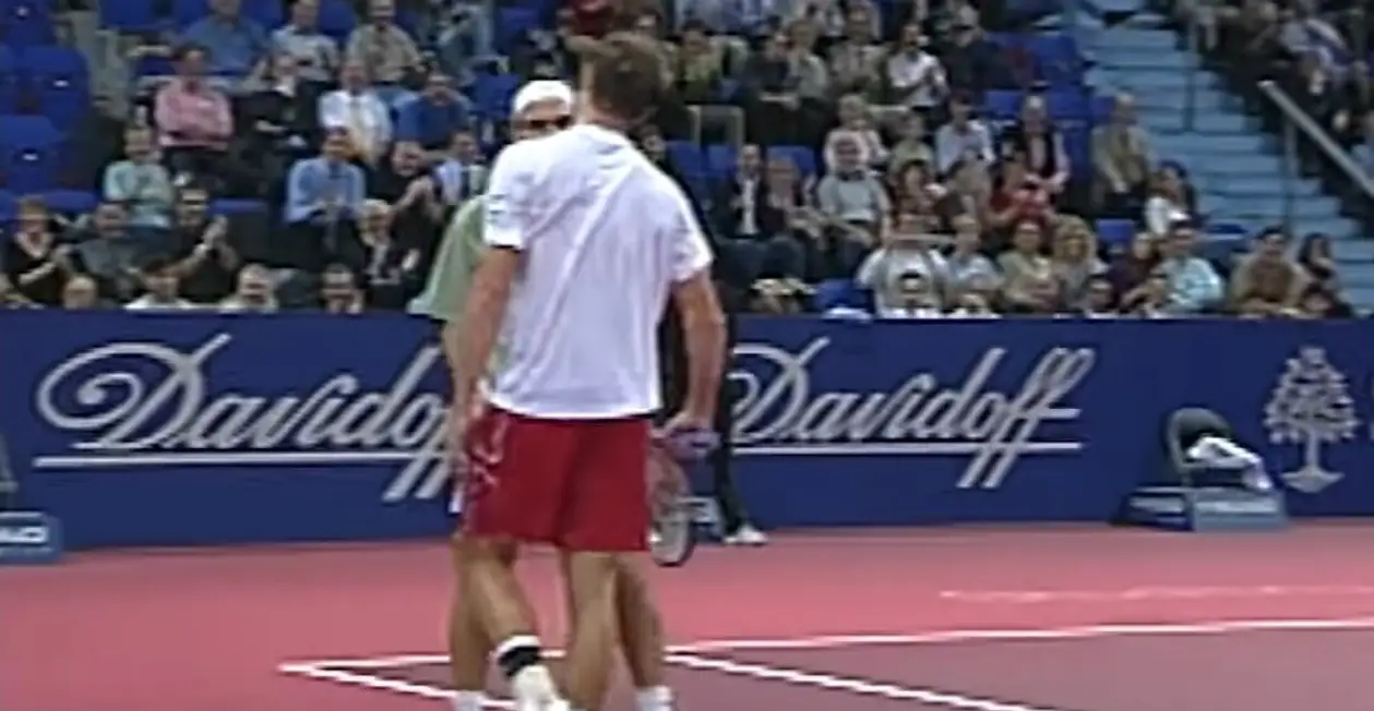 Однажды Федерер пробил так изумительно, что Роддик кинул в него ракетку