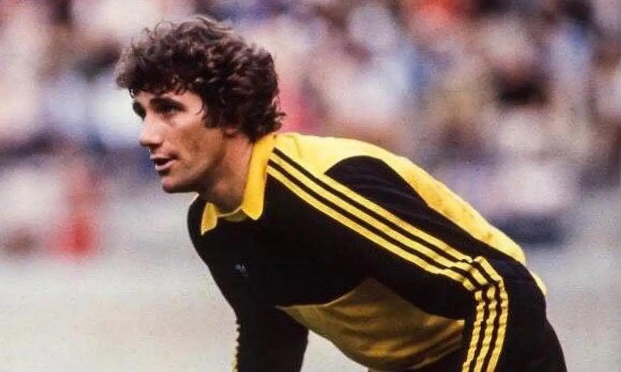Видели, в каких перчатках стоял вратарь сборной Бельгии на Евро-1980? Вы будете удивлены