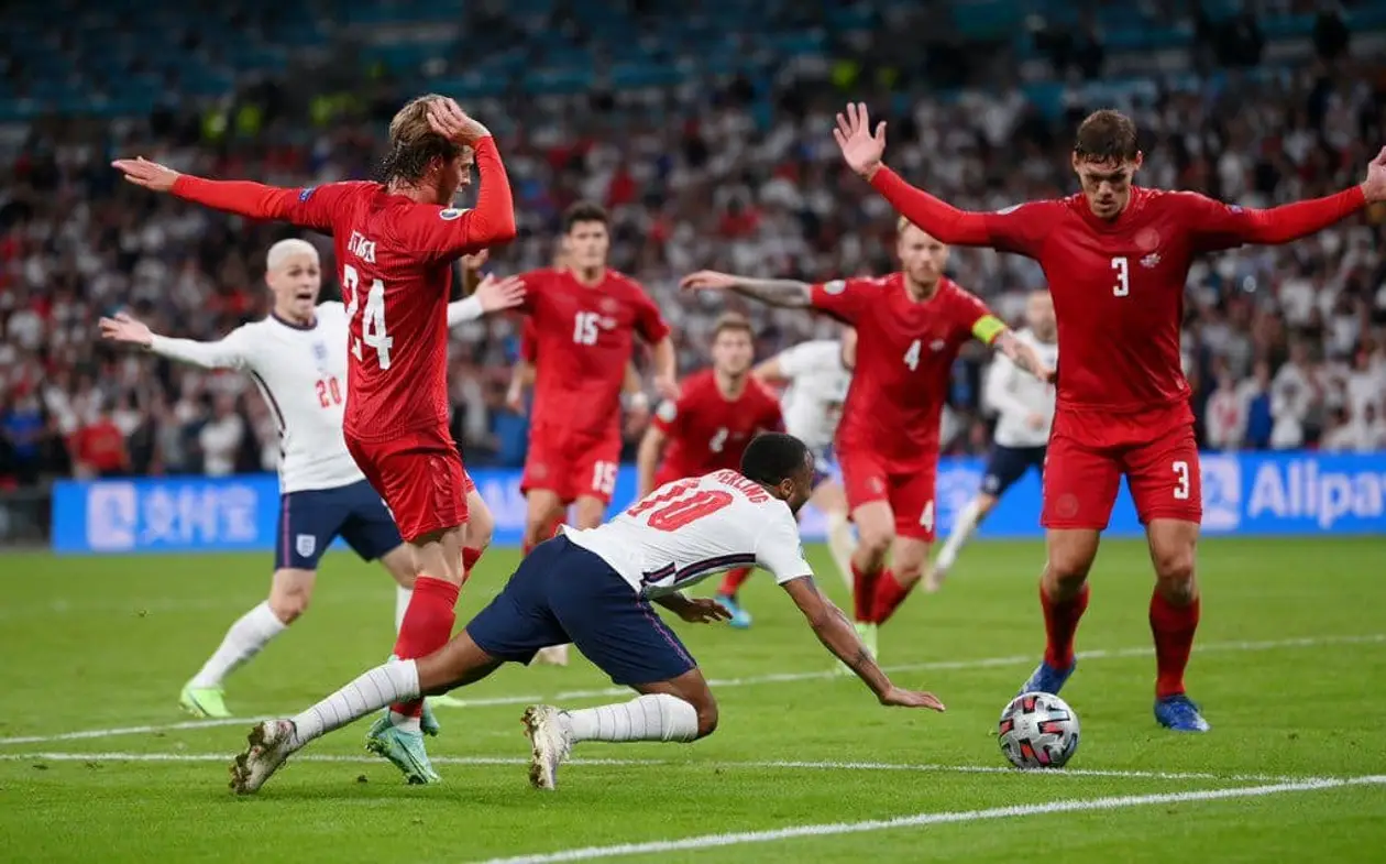 Англия забила после очень спорного пенальти. При чем сам 11-метровый Кейн не реализовал