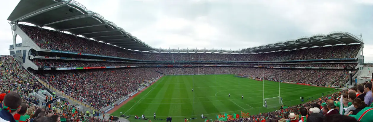 Слышали о гэльском футболе? Этот необычный вид спорта собирает полные стадионы в Ирландии