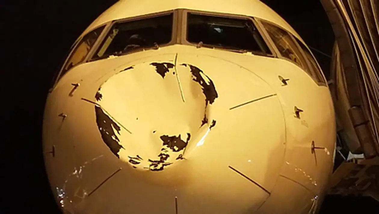 Неопознанный объект повредил самолет «Оклахомы». Жуть как повредил