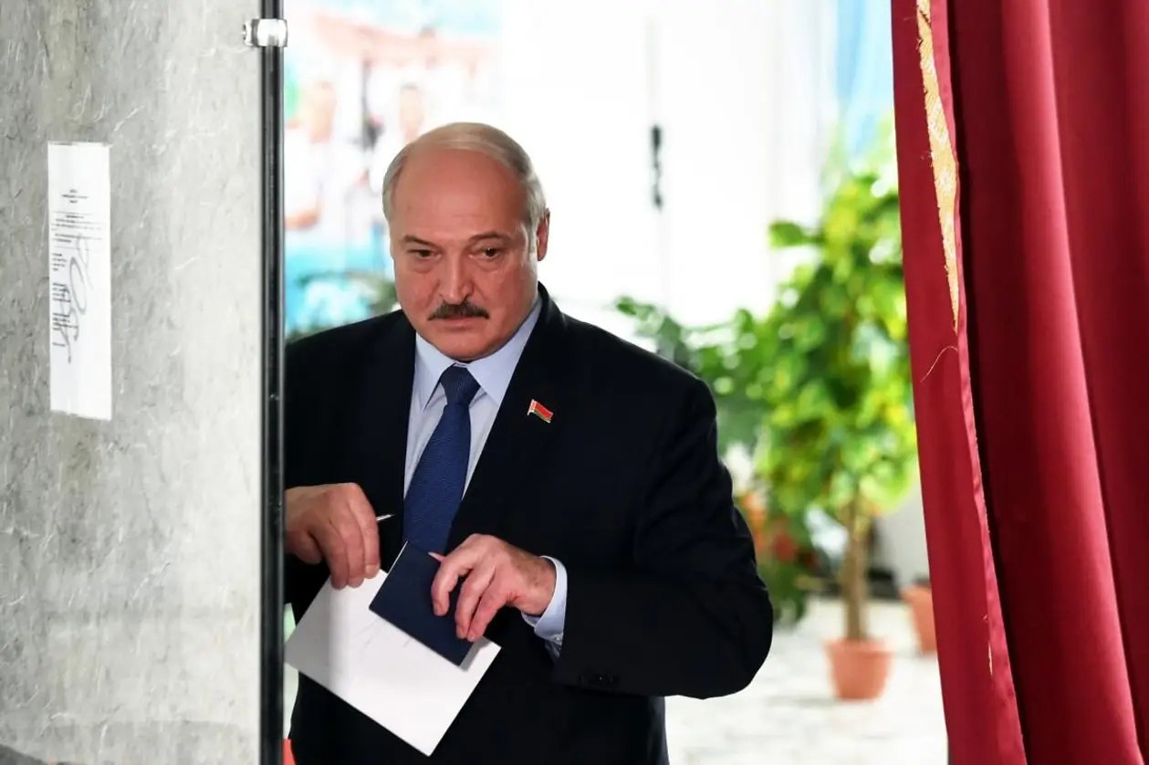 В Беларуси – выборы президента. Накануне был трэш: задерживали велосипедистов, отменяли футбольные матчи