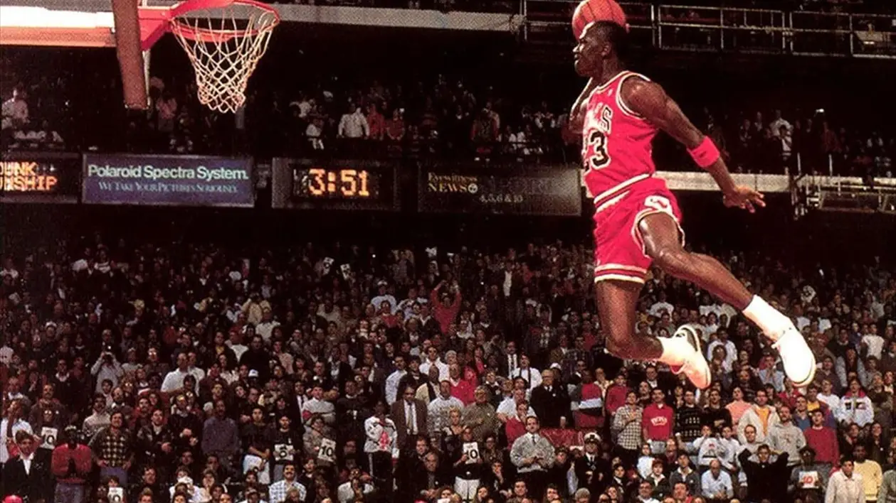 36 лет назад Майкл Джордан впервые сыграл в НБА 🎂
