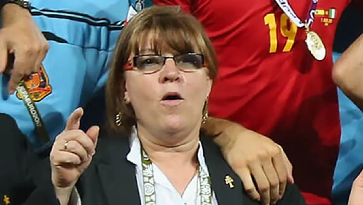 Ангел-хранитель сборной Испании – администратор Сильвия. Она возила Кубок мира в багаже и стала игрокам второй мамой