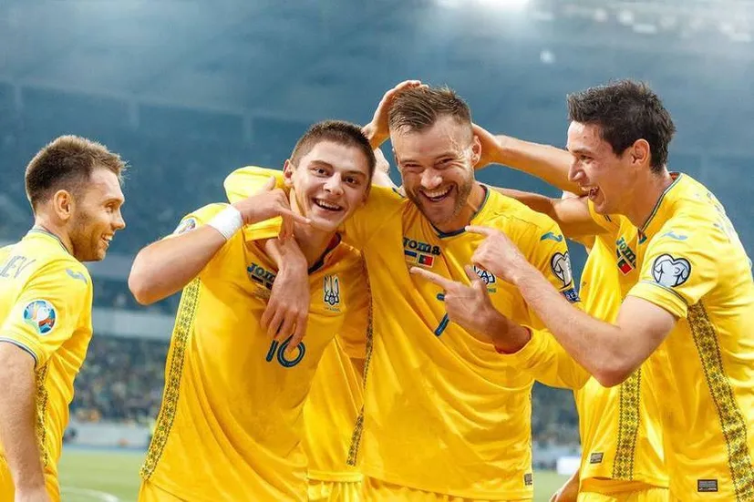 «Следующий матч сборной Украины начнется в 17:15». Самые смешные комментарии недели