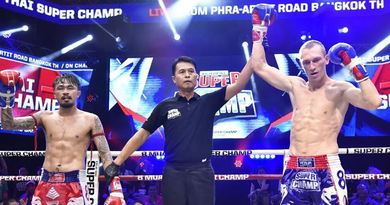 Два украинца победили на профессиональном турнире в Таиланде. Один вырубил соперника во втором раунде