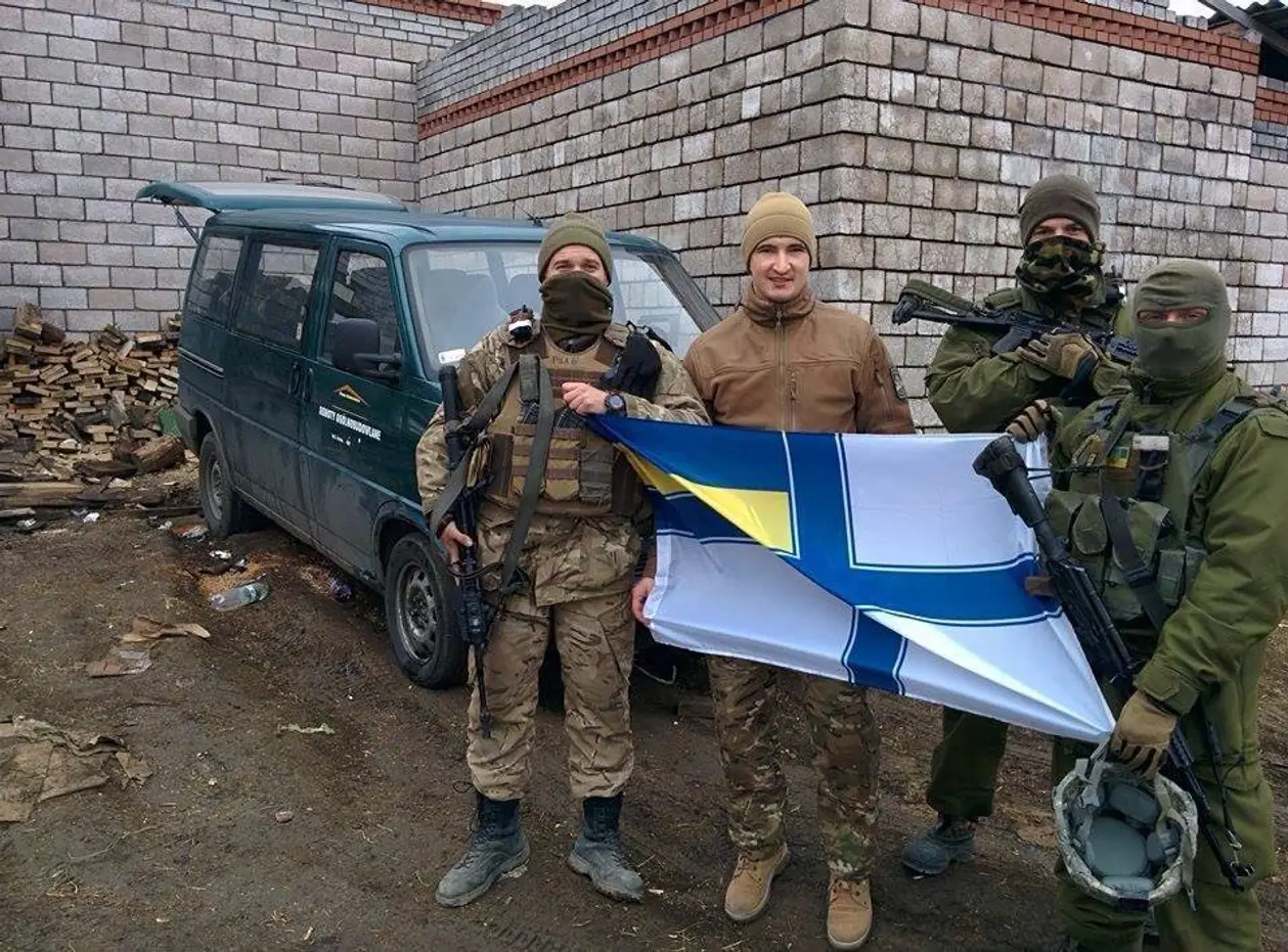 «Нам помогают московские фан-движухи. Зашквар?» Фанат «Севастополя», который воевал за Украину