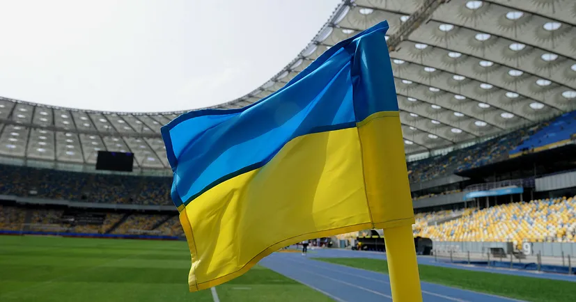 «Український футбол живий». Як з трибуни виглядав перший матч УПЛ під час повномасштабної війни 