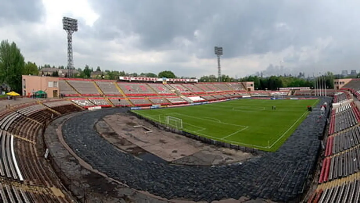 Один из самых больших стадионов Украины разваливается: здесь играл Буффон, «Динамо» и «Шахтер» провели «золотой» матч