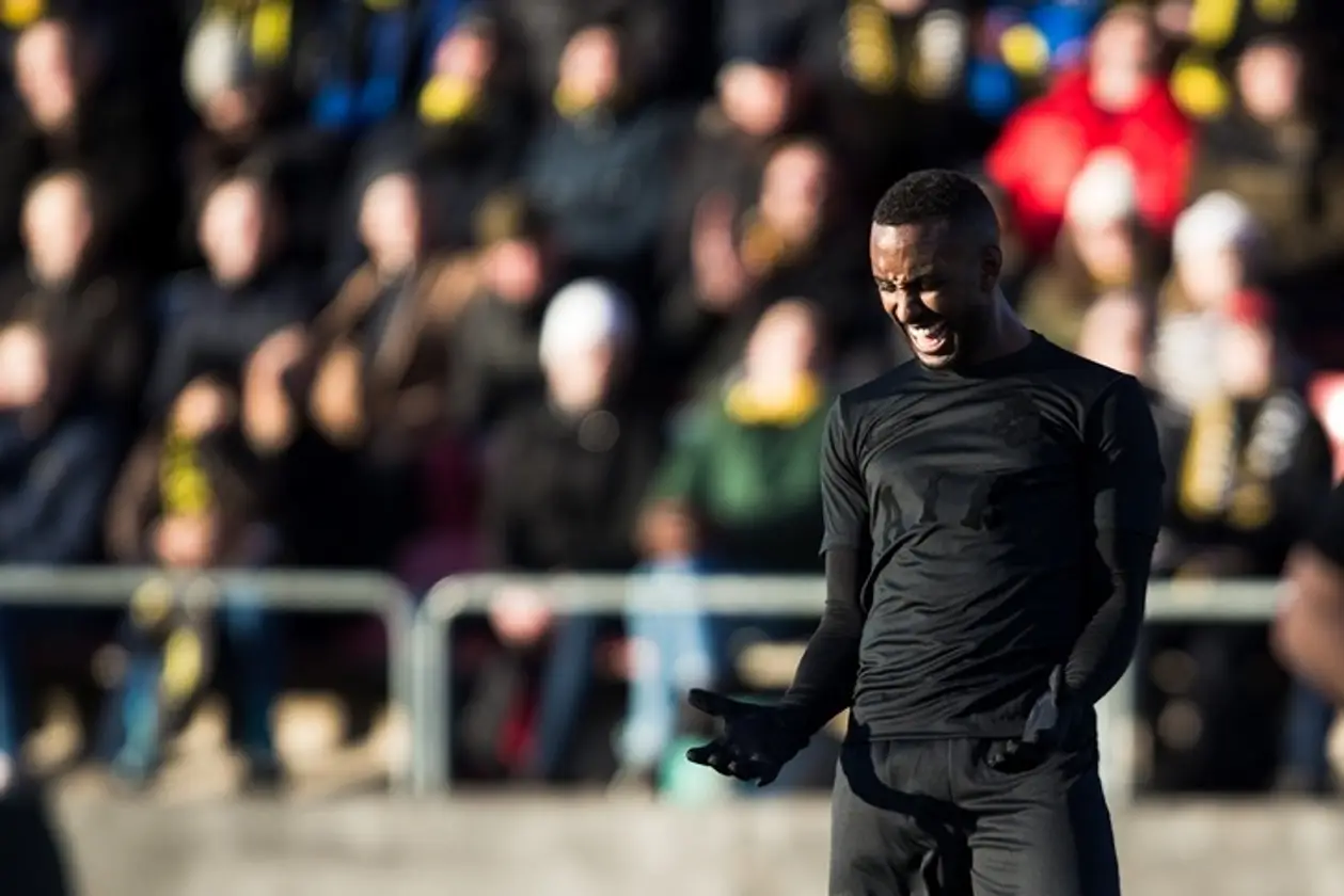 Nike сделал шведской команде абсолютно черную форму. Выглядит супер