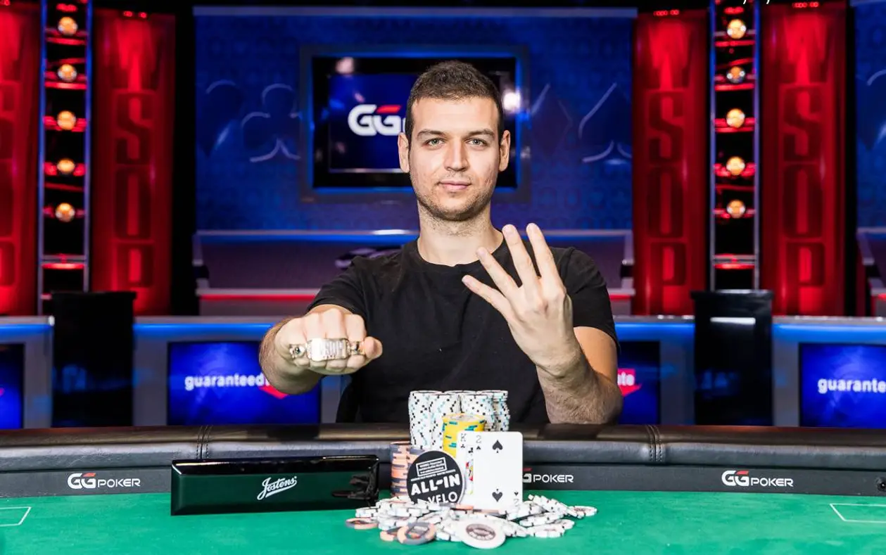 Майкл Аддамо: «В покере можно заработать больше чем в шахматах»