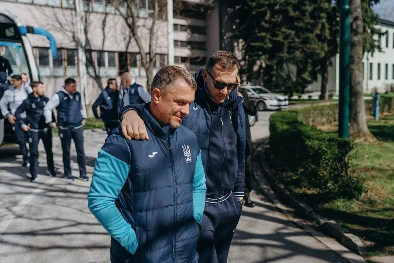 Підтримка перед важливим матчем: Шевченко долучився до прогулянки збірної України