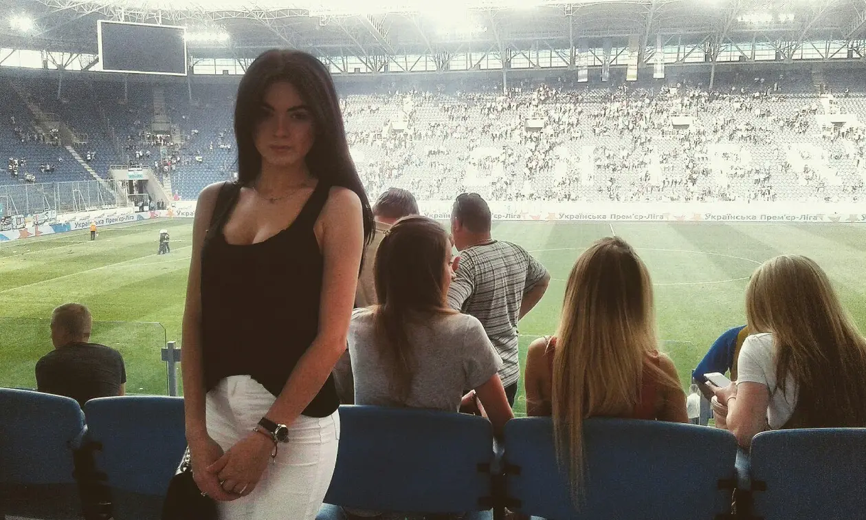 Сногсшибательная девушка вратаря «Реала» и сборной Украины Лунина