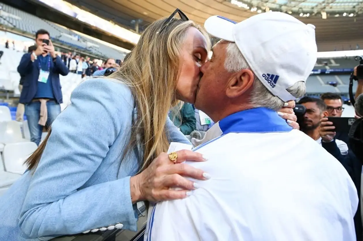 Помітили, як Анчелотті цілував білявку на фіналі ЛЧ? Вона – канадська бізнес-леді, з якою Карло одружився в 55