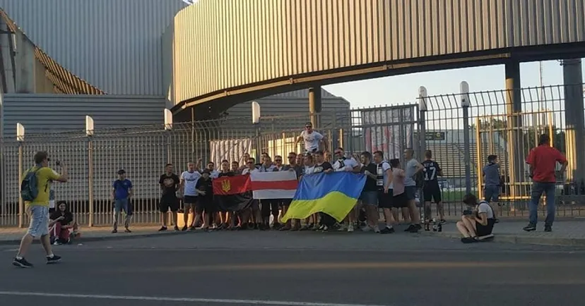 «Жыве Беларусь!» Мощный заряд от фанатов украинского клуба, который тренировал Вернидуб