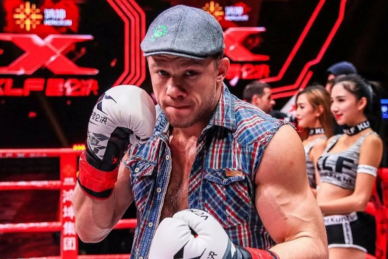 Украинская суперзвезда кикбоксинга ушла в бокс: сегодня его первый бой