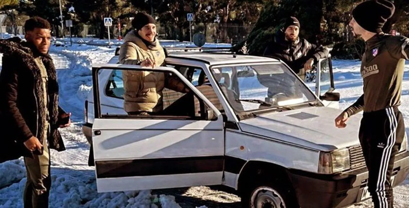 Карраско одолжил у соседа Fiat Panda 80 года, чтобы приехать на тренировку по снегу