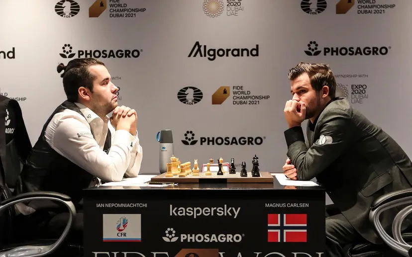 Турнір претендентів в шахах виграв росіянин, з яким не хоче грати Карлсен. Не через війну, просто Магнусу нудно