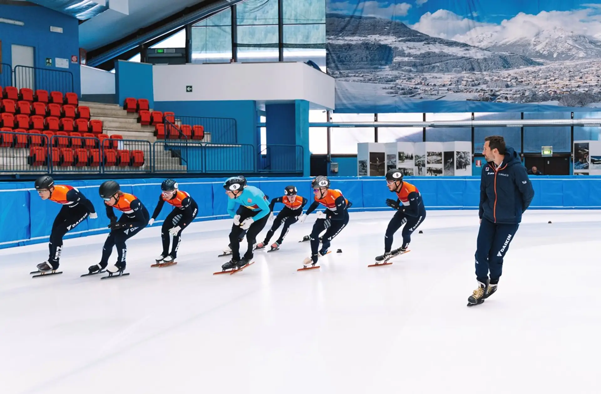 За тиждень до початку чемпіонату Європи з шорт-треку в збірній Нідерландів не все гаразд. І все гаразд в той же час